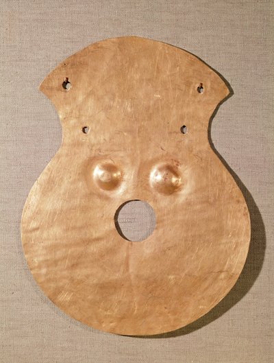 Violin shaped idol, from Moigrad, 2500-2000 BC by Prehistoric
